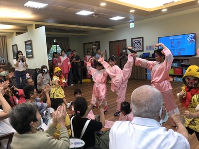 19圖片